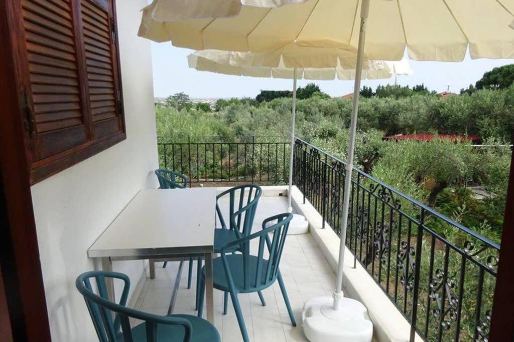 Large Home Near Potamos Beach إبانومي المظهر الخارجي الصورة